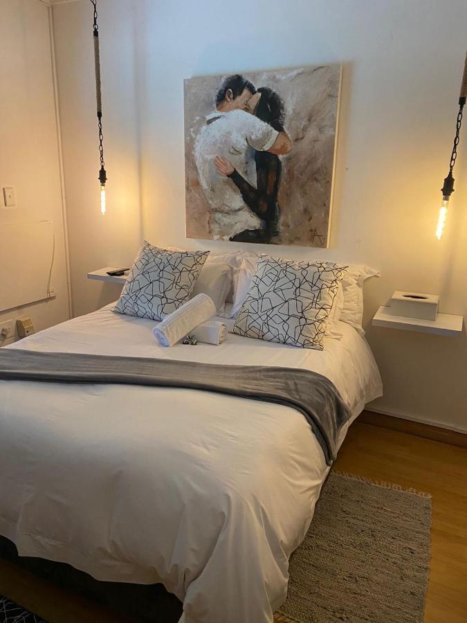 Luxury Upmarket Guesthouse 20 On 4Th Rustenburg Exteriér fotografie