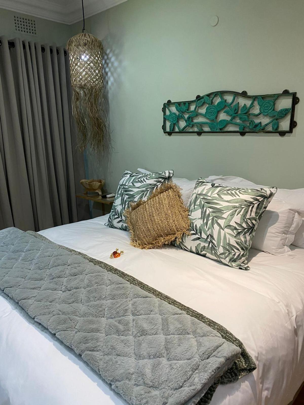 Luxury Upmarket Guesthouse 20 On 4Th Rustenburg Exteriér fotografie