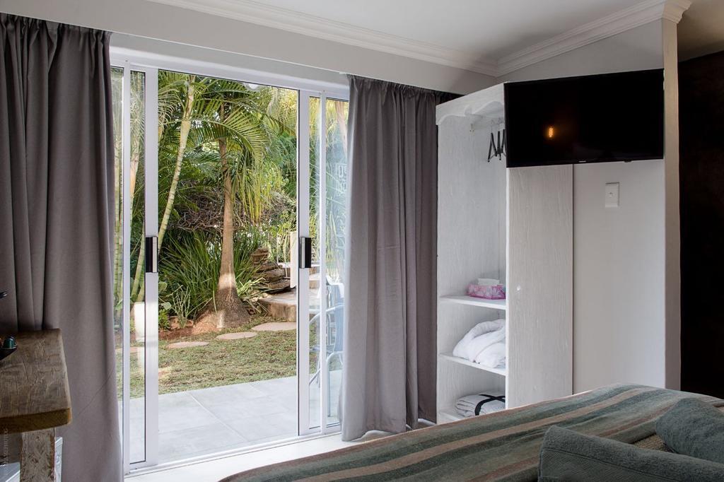 Luxury Upmarket Guesthouse 20 On 4Th Rustenburg Exteriér fotografie